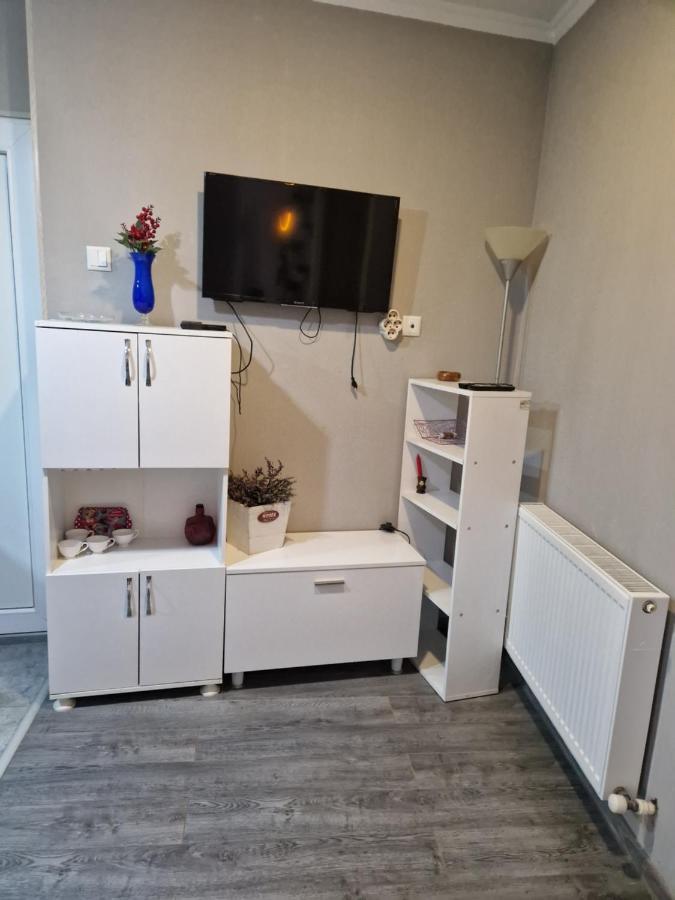 Larisa Apartment Tbilisi Buitenkant foto