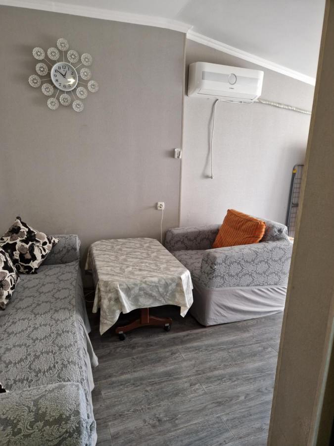 Larisa Apartment Tbilisi Buitenkant foto