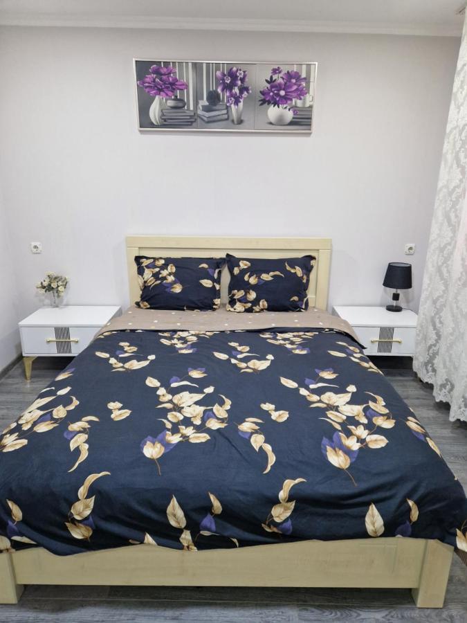 Larisa Apartment Tbilisi Buitenkant foto
