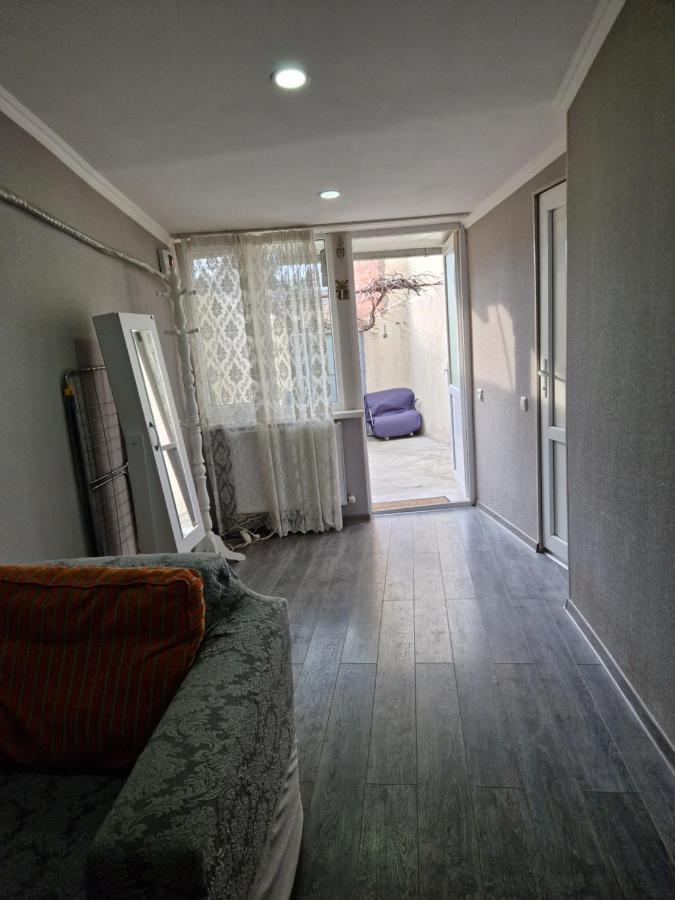 Larisa Apartment Tbilisi Buitenkant foto